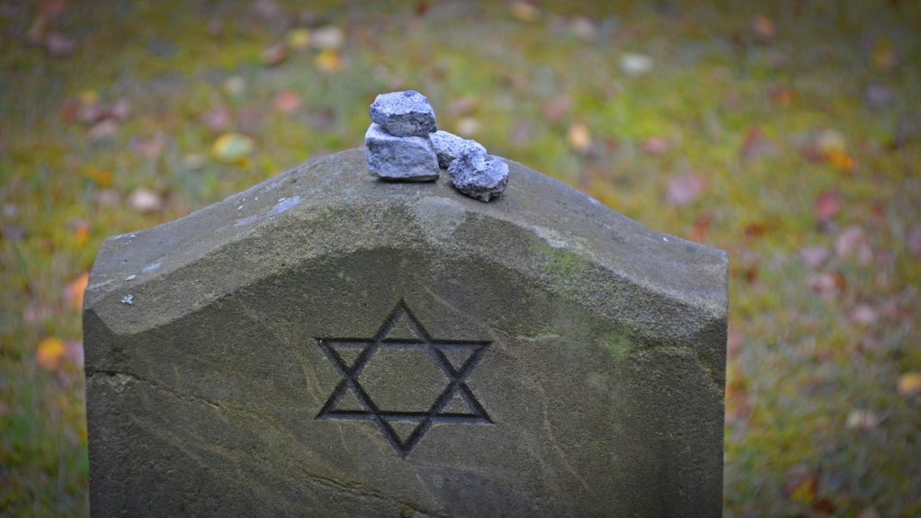 אבנים
