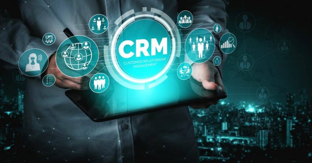 היתרונות של הטמעת מערכת CRM בארגון שלך